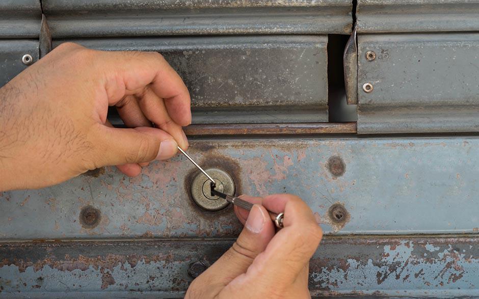 artisan serrurier ouverture de porte Le Bourget